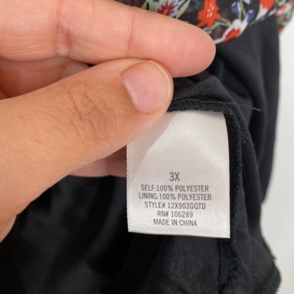 Mi Ami Women Tyler Floral Sheer Smocked Blouse Pluz Size 2X - Picture 13 of 14